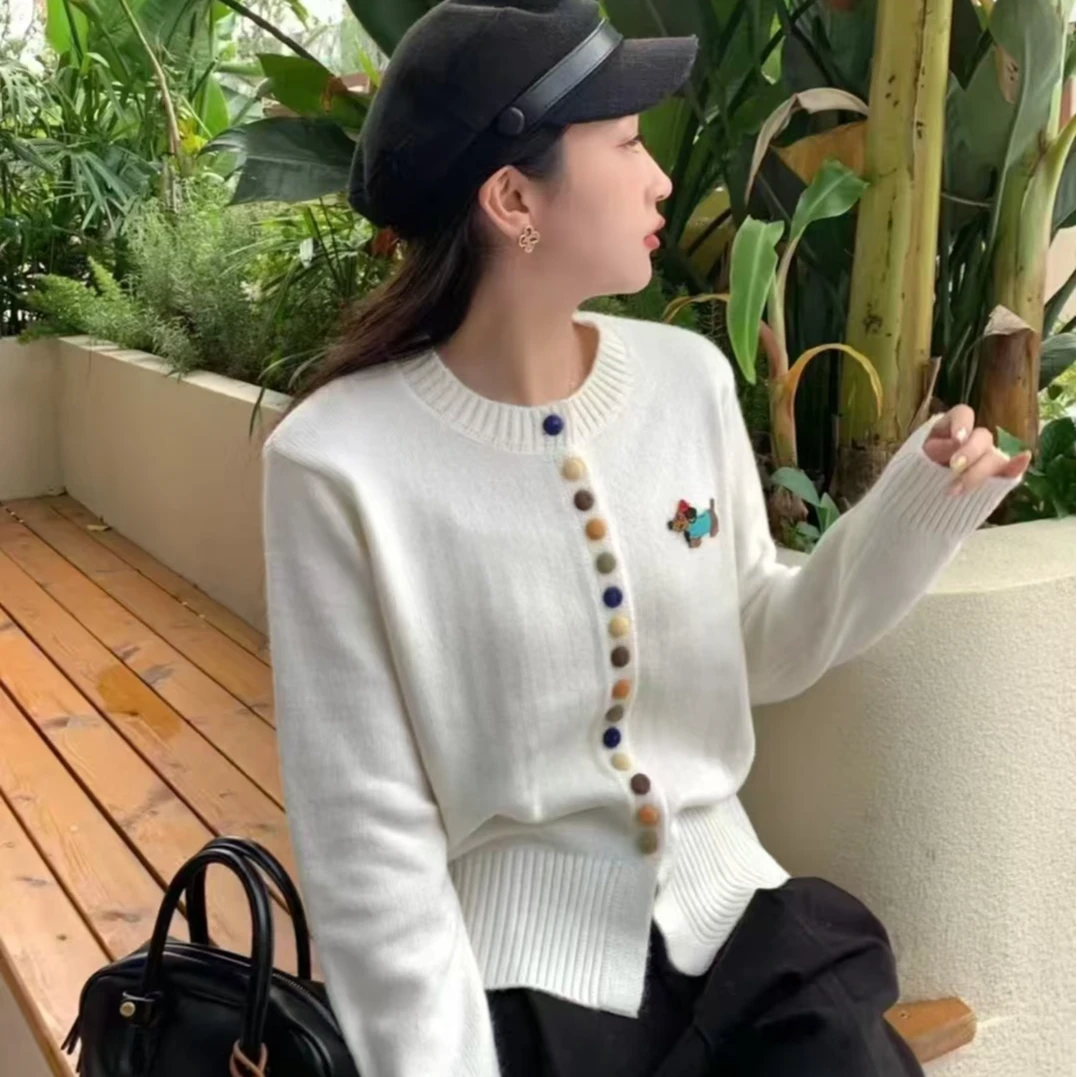 大码女装贴绣彩色扣针织开衫秋冬新款长袖上衣减龄毛衣外套51005Y