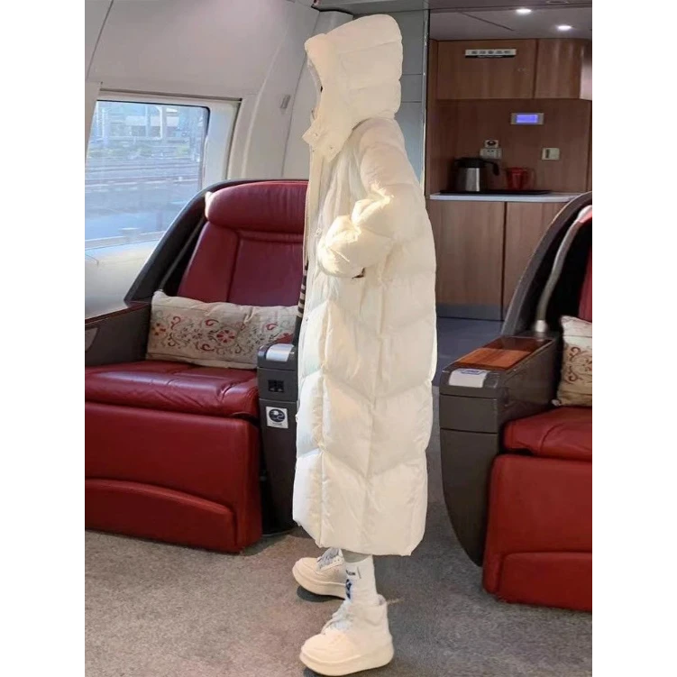 波司澄白色过膝长款羽绒棉服女冬装时尚设计师款连帽拉链面包