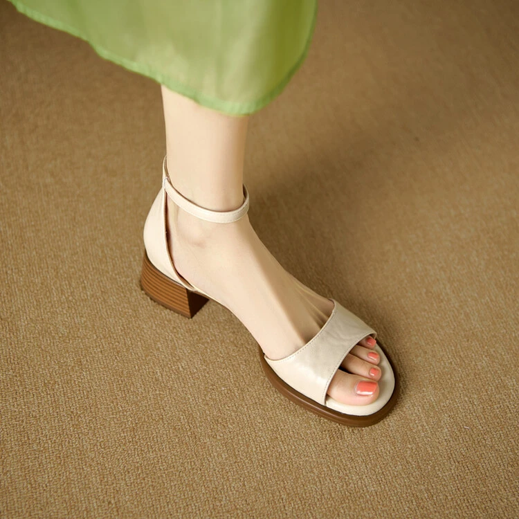 4.5cm【牛皮】一字式扣带露趾凉鞋2024爆款洋气外出时装鞋中跟手工
