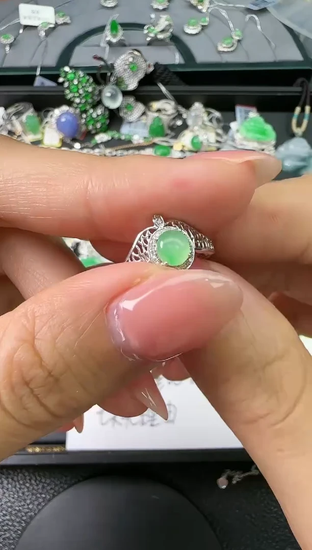 【闪购商品】翡翠颈饰18K金镶嵌珠宝玉石S01