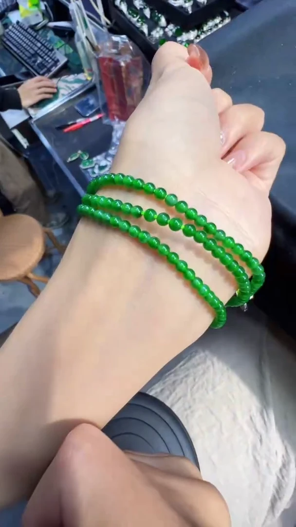【闪购商品】定制翡翠未镶嵌小米珠1