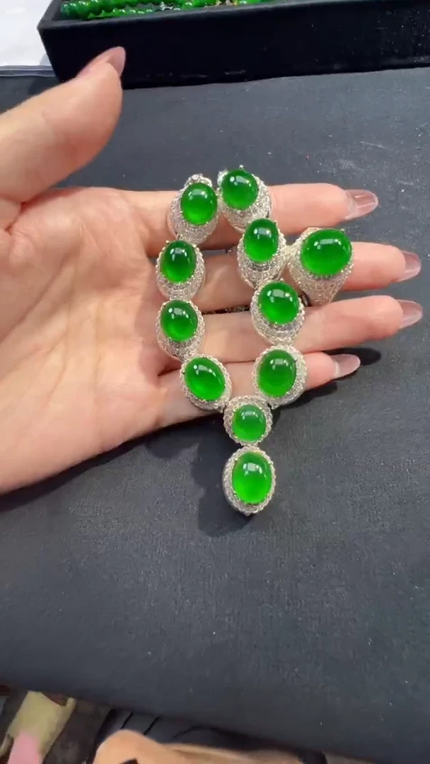 【闪购商品】定制翡翠未镶嵌蛋面1
