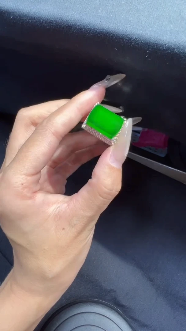 【闪购商品】定制翡翠未镶嵌戒指1