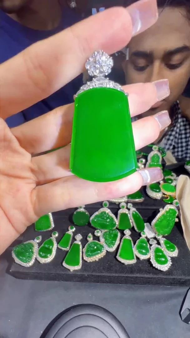 【闪购商品】定制翡翠未镶嵌无事牌1