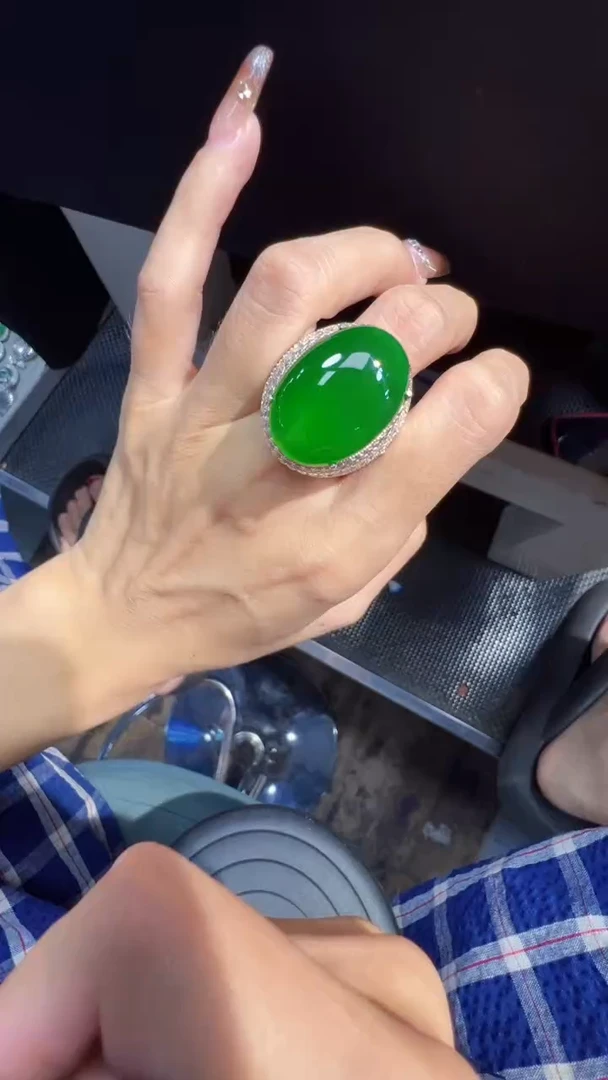 【闪购商品】定制翡翠未镶嵌蛋面1