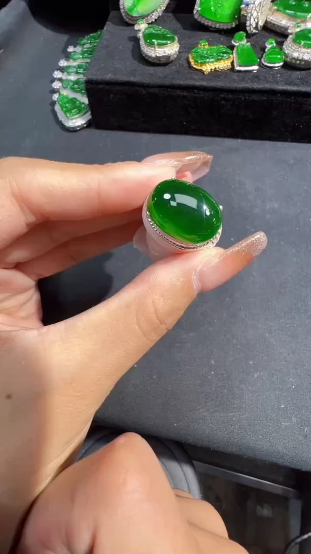 【闪购商品】定制翡翠未镶嵌蛋面1