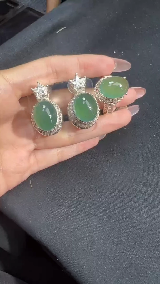 【闪购商品】定制翡翠未镶嵌蛋面1