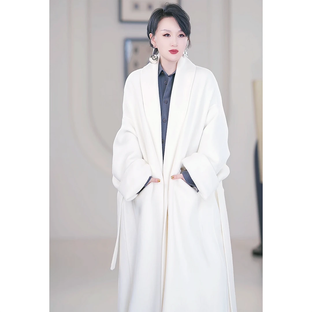 高级感落肩袖浴袍式大码阔版大衣外套