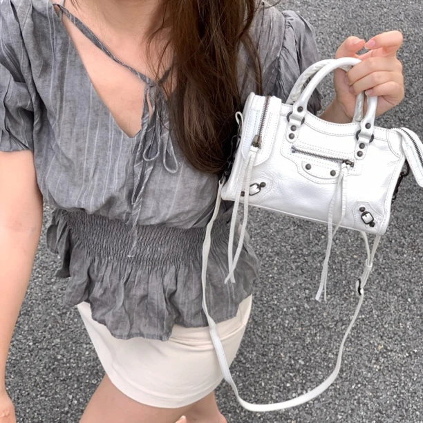 95新 Balenciaga/巴黎世家 一口价非常难遇到的nano白色机车！city