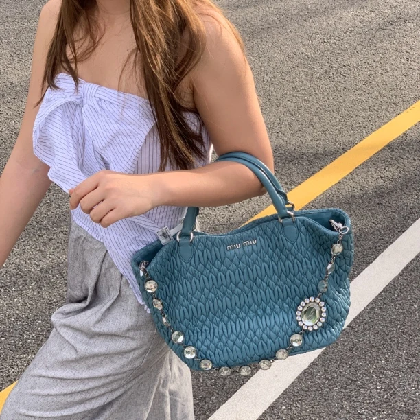 95新 MIU MIU/缪缪 湖水蓝色宝石链菜篮子女士