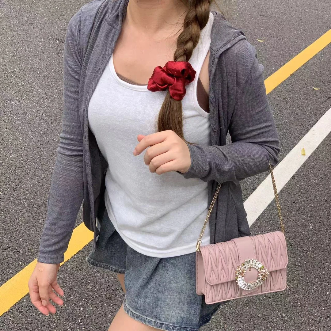 95新 MIU MIU/缪缪 miumiu低饱和粉太阳花褶皱斜挎包