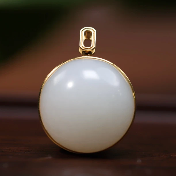 新疆和田玉18K金兰花圆蛋面吊坠挂件简单大气复古百搭女款