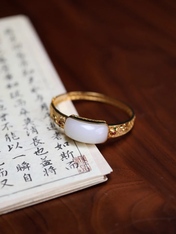 新疆和田玉18K金蛋面手镯手牌金镶玉荷塘月色宫廷风贵气苏工国风