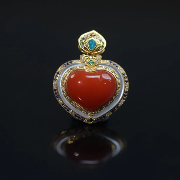 南红爱心吊坠设计款18K金气质精致镶嵌设计师精美