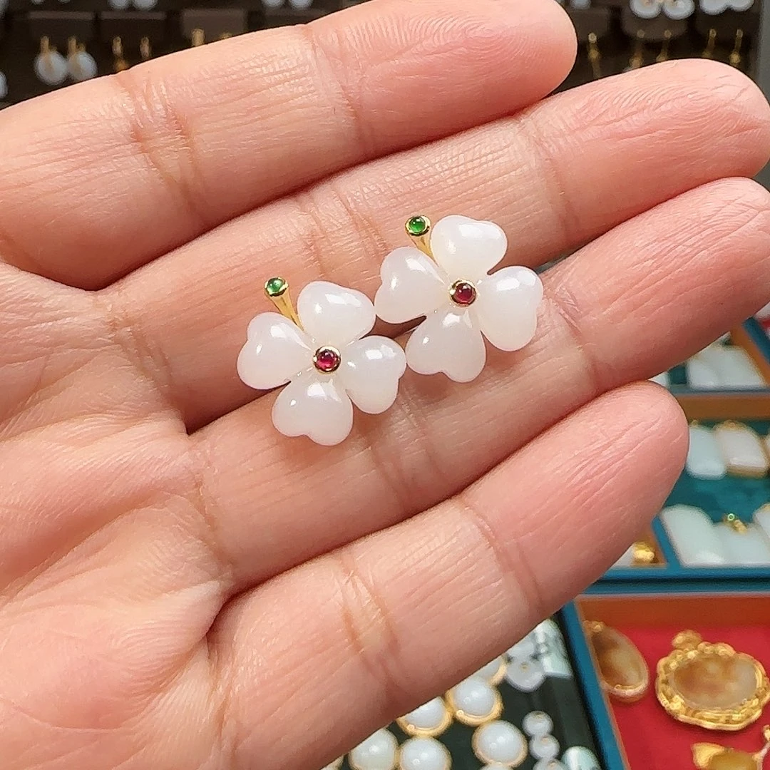 和田玉耳钉18K金镶嵌