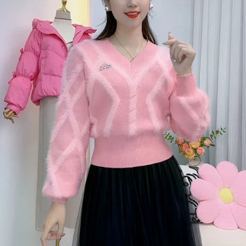 时尚设计感V领针织衫毛衣女2024年秋冬新款时尚气质加厚保暖上衣