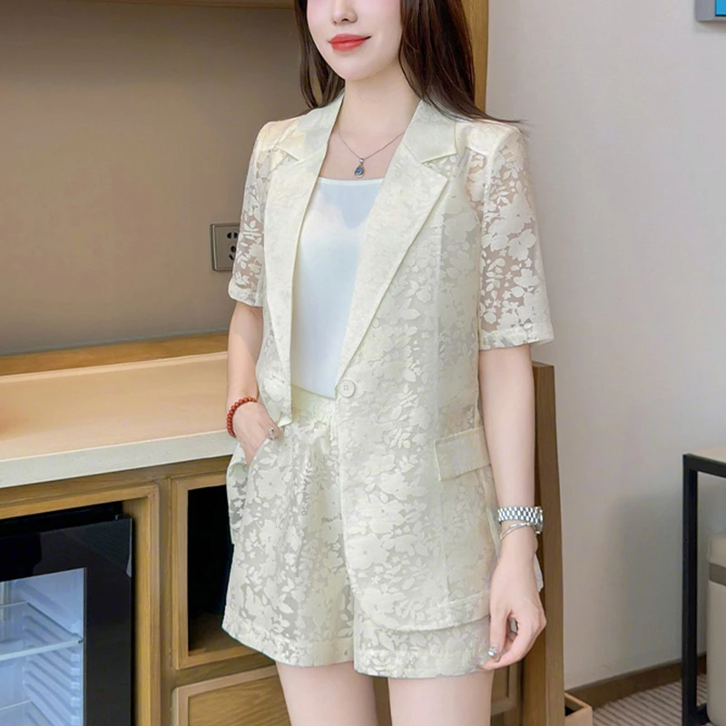 高级感时尚镂空西服套装女2024年夏季新款休闲气质西装短裤三件套