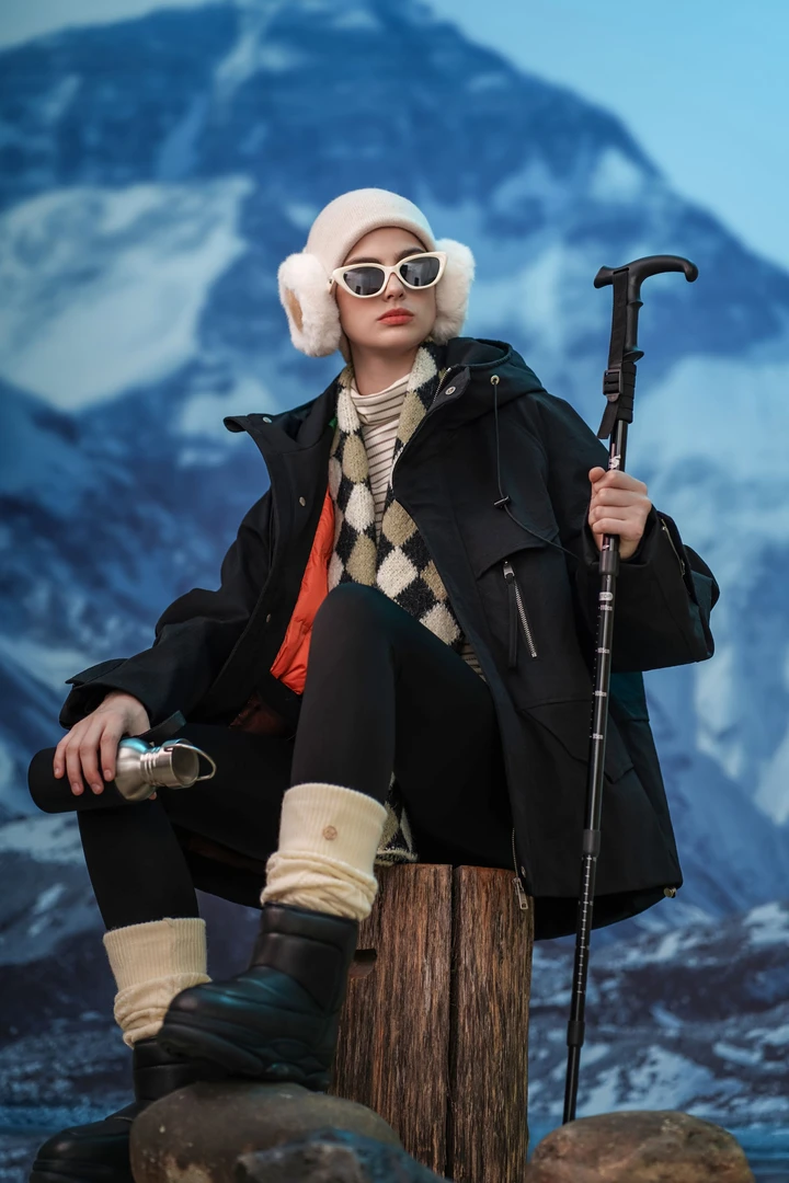 羽绒服小众设计潮牌男女同款 YR79809