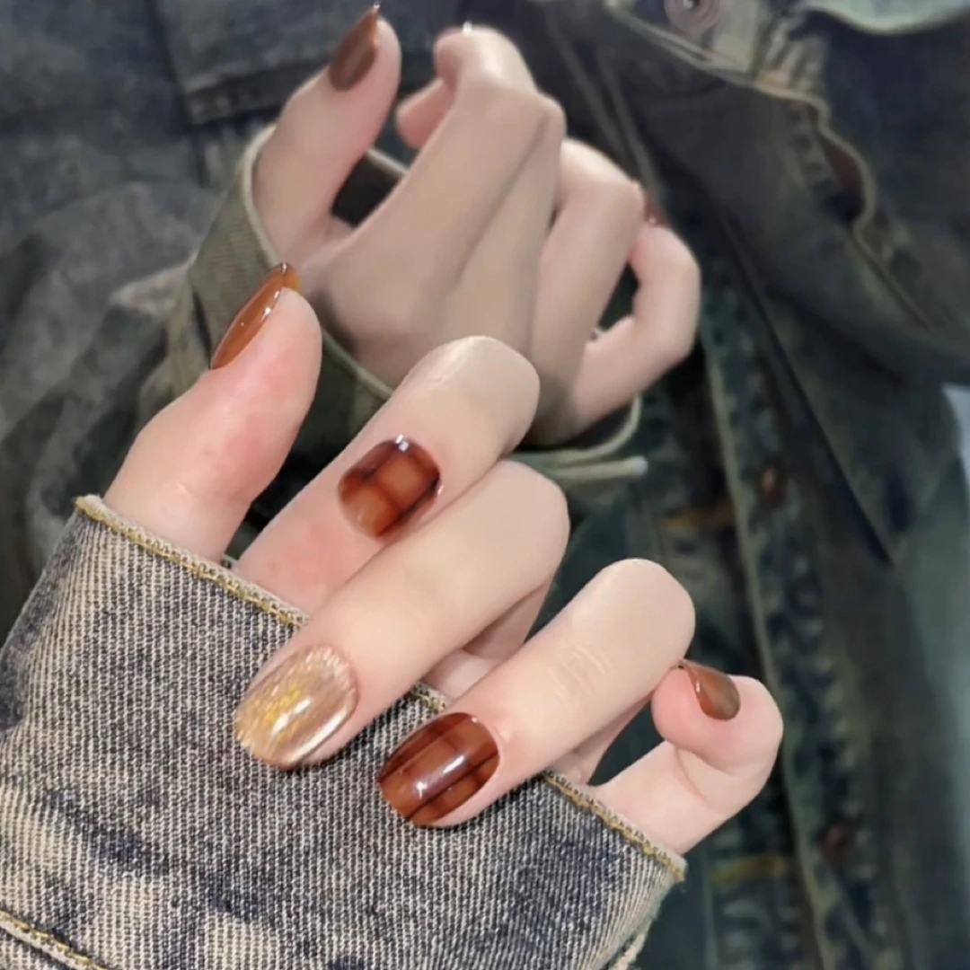 【可可棕】手工穿戴甲琥珀焦糖棕色美甲显白透色流行秋冬格纹新款