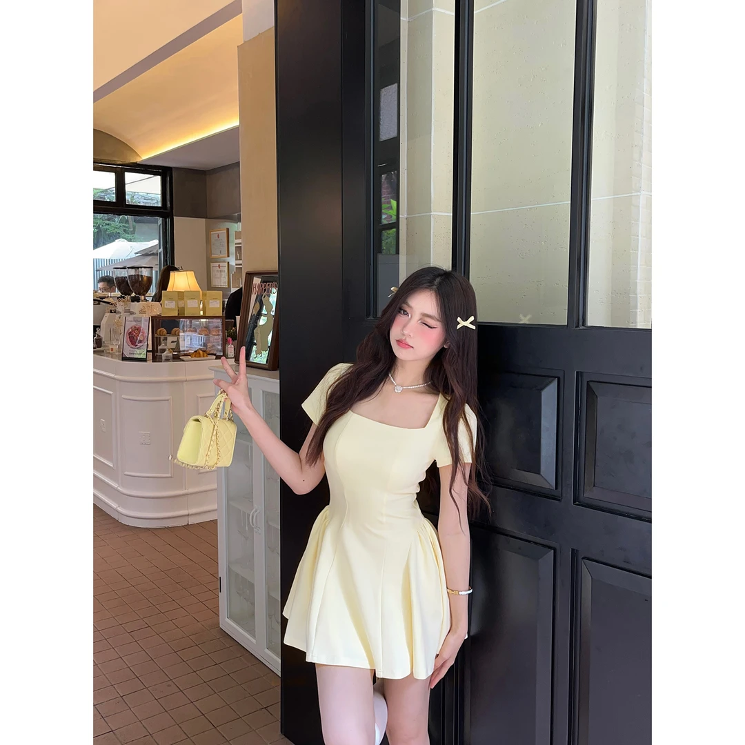 Liuu嘻嘻阿/甜美夏日/夏季短袖出游收腰小众设计连衣短裙11970