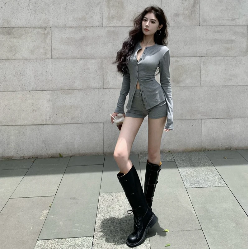 2025春季新款女纯欲风辣妹修身开衫显瘦百搭休闲打底短裤两件套装