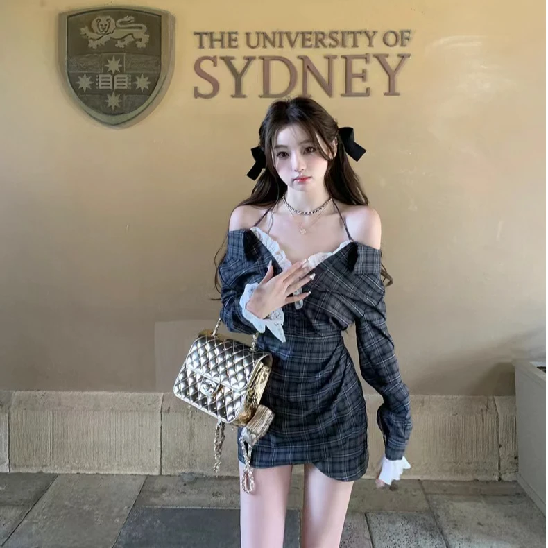 纯欲风一字领露肩长袖连衣裙女春季新款收腰显瘦百搭气质短裙潮