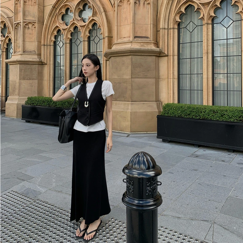 辣妹时尚纯色显瘦短袖t恤女夏季2024年新款韩系圆领修身正肩上衣
