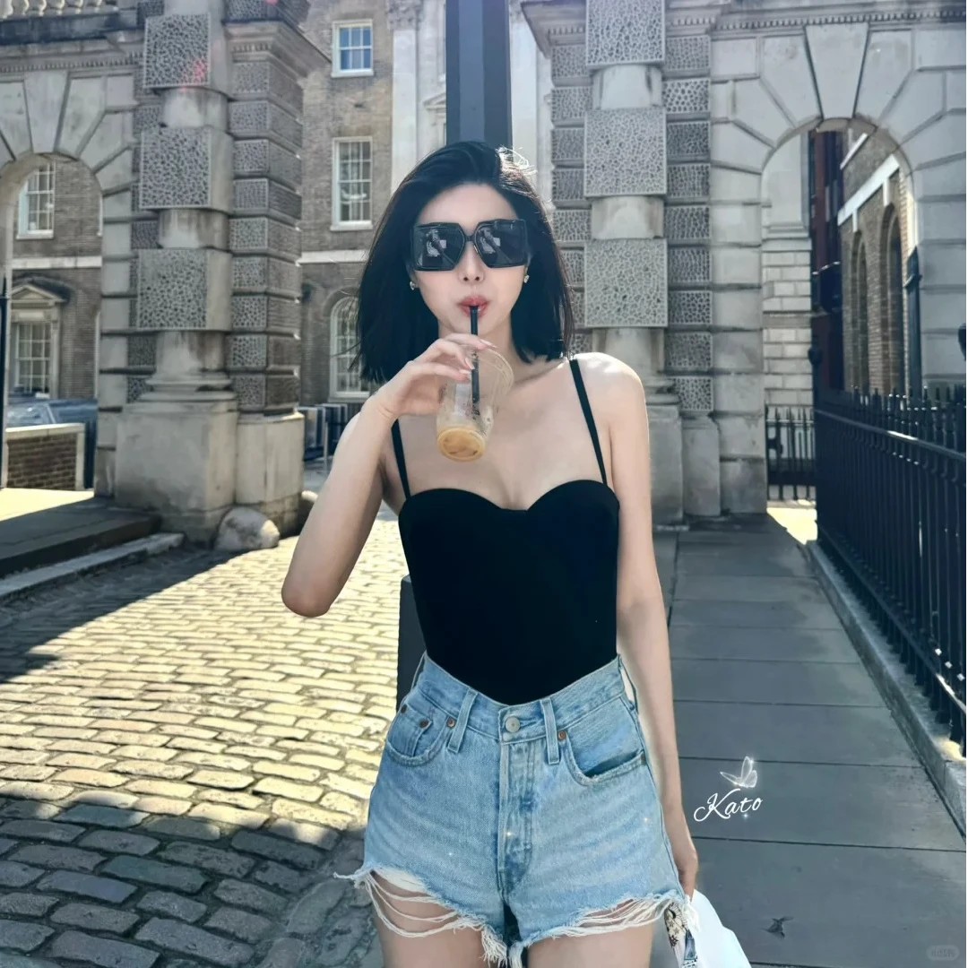 黑色修身吊带小背心女外穿夏季2025新款辣妹打底短款抹胸上衣ins