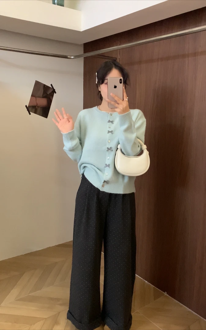 程程推荐【6783】档口直发2024年新款糯糯蝴蝶结毛衣针织衫开衫