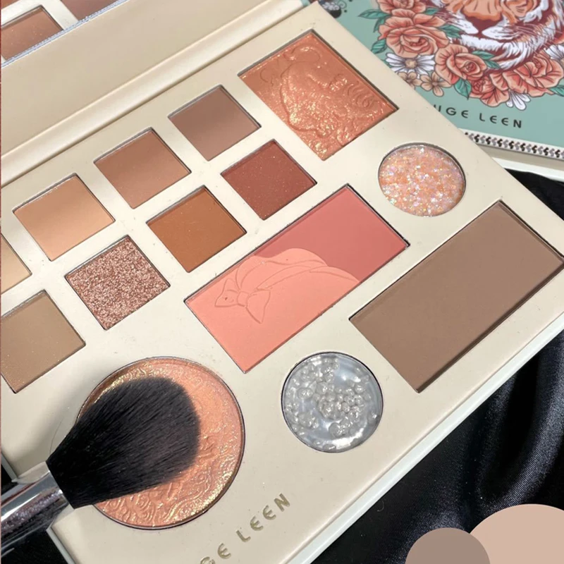 眼影盘大地色2024年新款官方正品哑光小众品牌腮红高光一体盘九色