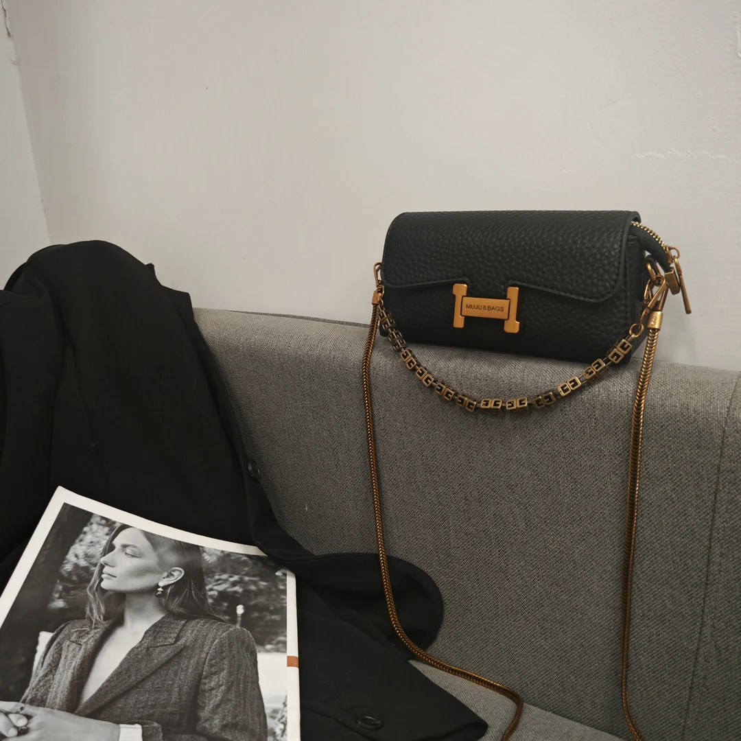 2024新款时尚百搭斜跨包小众经典单肩包手机包女士包包小包包b529