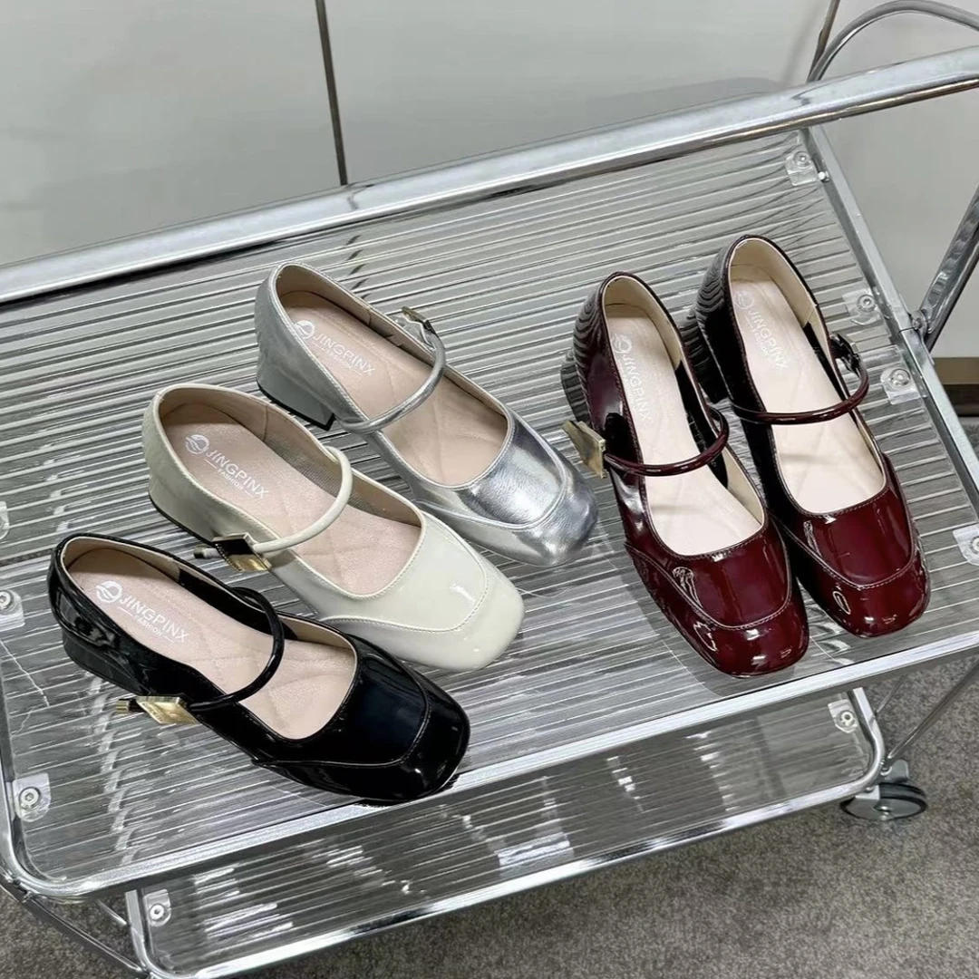 玛丽珍鞋女鞋单鞋粗跟方头漆皮法式一字带707