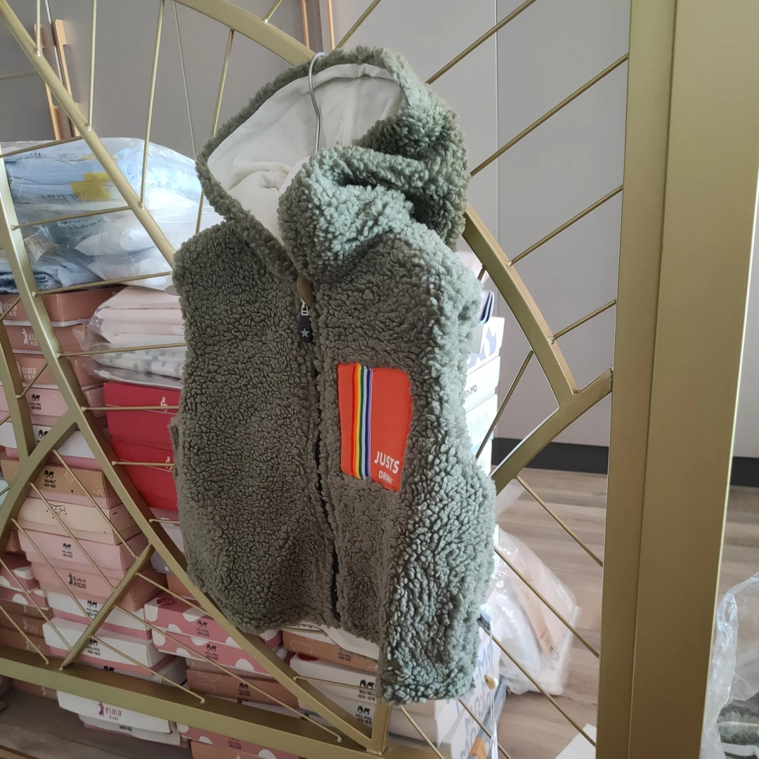 瑁恩瑁爱羊羔毛马甲休闲背心带帽砍夹马甲