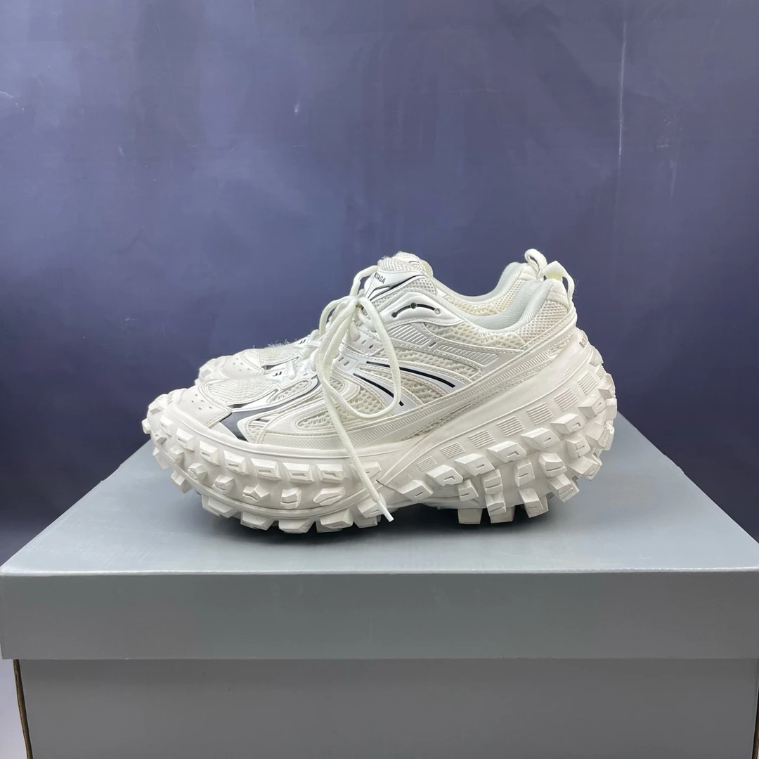 99新 Balenciaga/巴黎世家 8820/ Defender做旧老爹鞋/40码/99新