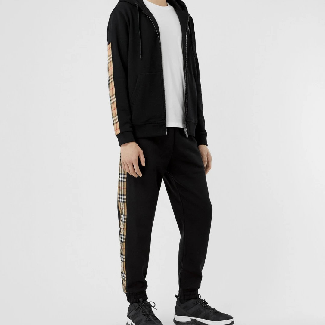 CQ Burberry格纹徽标拉链外套/XL码/99新/公价7800/55543