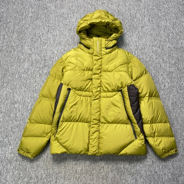 CQ Moncler FW23橄榄绿羽绒服/3码/98新/毒14096/16960