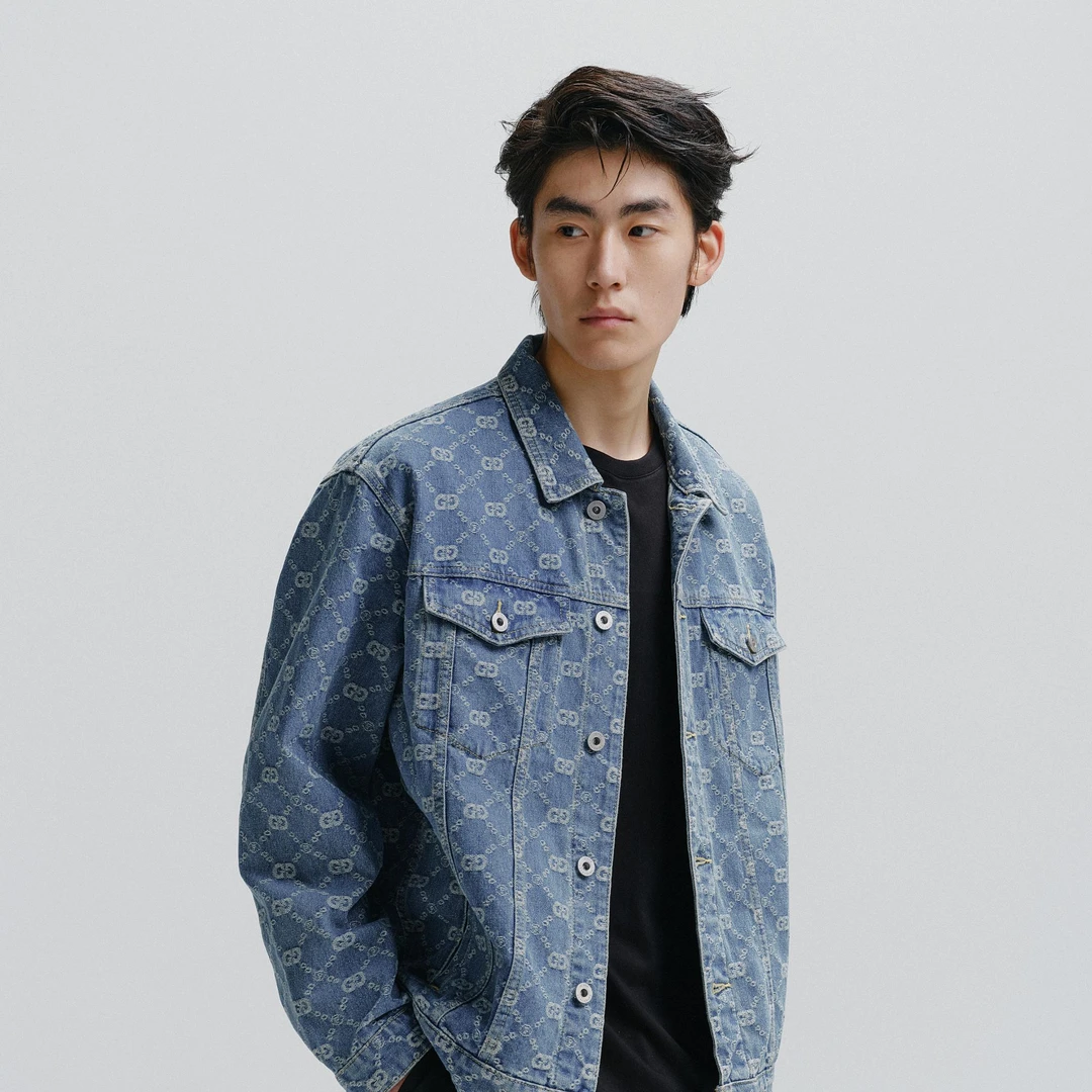 太平鸟男装春翻领满印茄克时尚提花牛仔夹克外套BWBJE3120