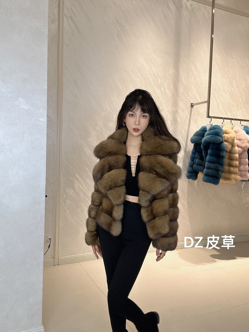 S3满天星 大蝴蝶领 冬季短款外套