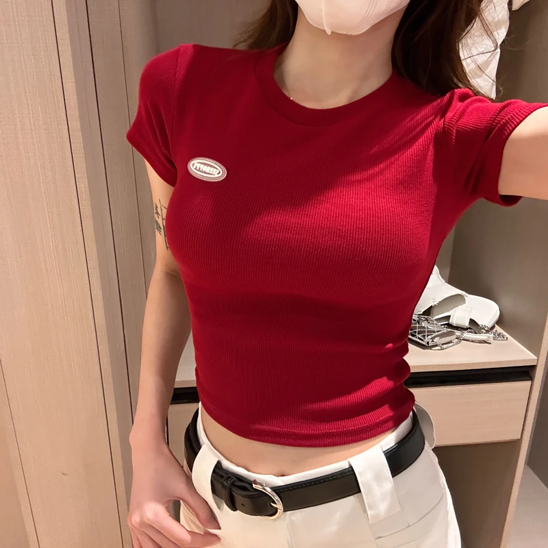 美式复古正肩短袖新款紧身t恤女夏2025修身贴标体恤短款辣妹上衣