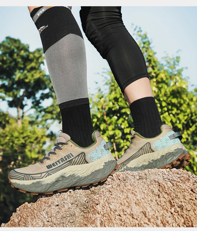 外贸尾货徒步防泼水厚底休闲跑步鞋减震轻便户外透气越野跑鞋男