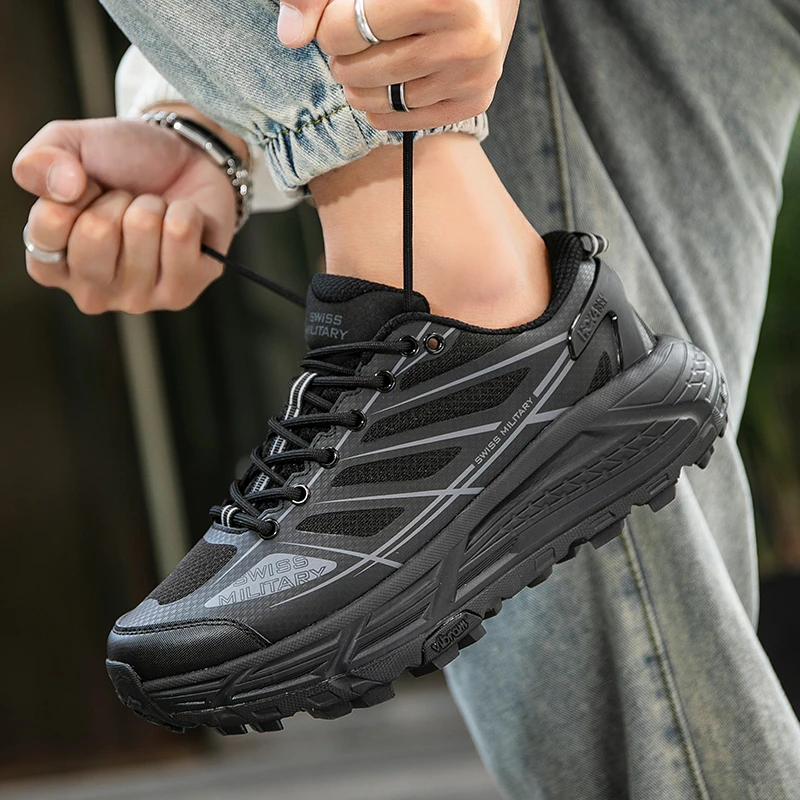 出口瑞士大牌捡漏户外高端男女款专业跑步鞋厚底缓震休闲运动爬山