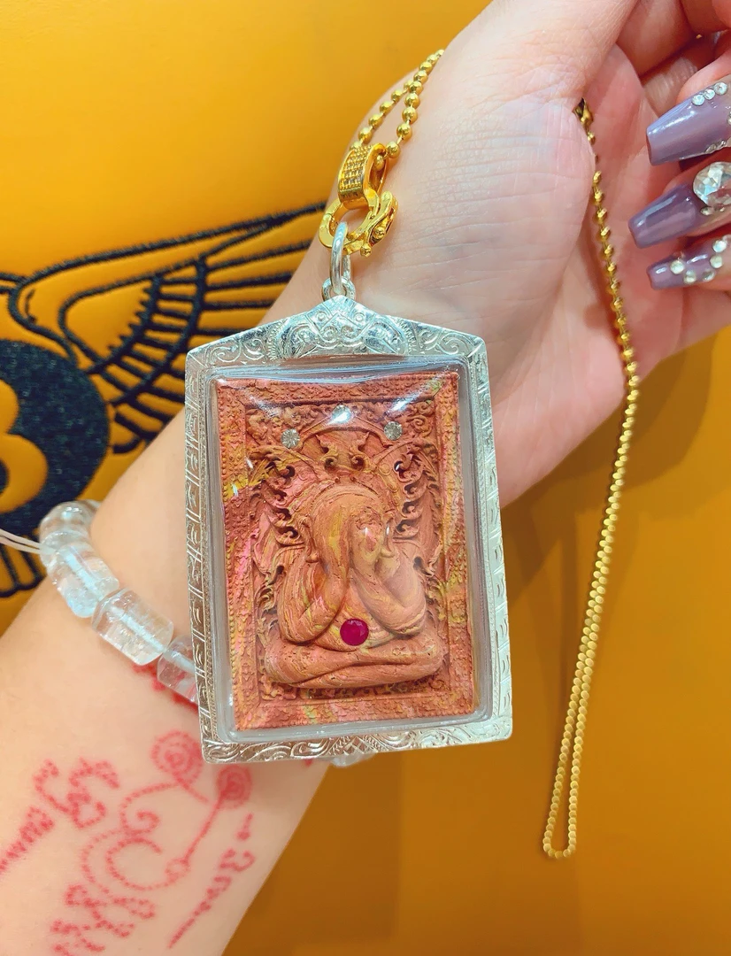 蝴蝶掩面牌 古巴吉士纳 纯银壳 泰国佛牌