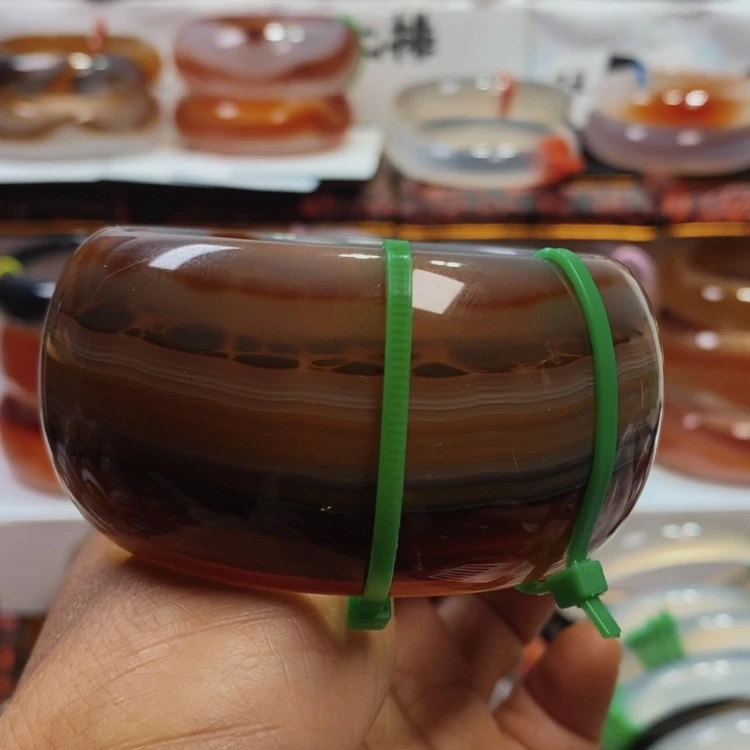 【闪购商品】玛瑙/玉髓手镯未镶嵌蓉