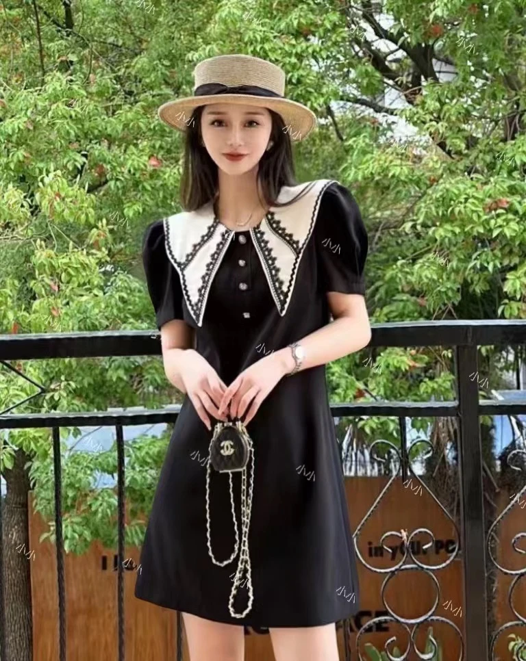 法式名媛气质赫本风娃娃领连衣裙女夏季新款高级感收腰气质蕾丝