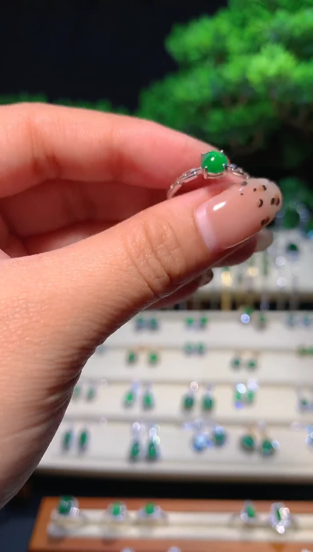 【闪购商品】翡翠戒指银S925镶嵌戒指