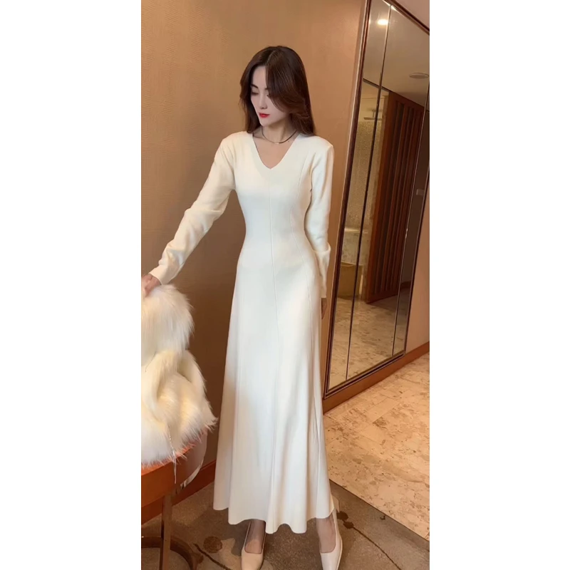 名媛风气质洋气V领针织连衣裙女中长款显瘦伞裙内搭裙子潮