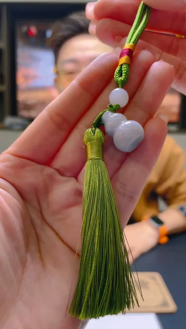 【闪购商品】翡翠颈饰未镶嵌宾利141214001