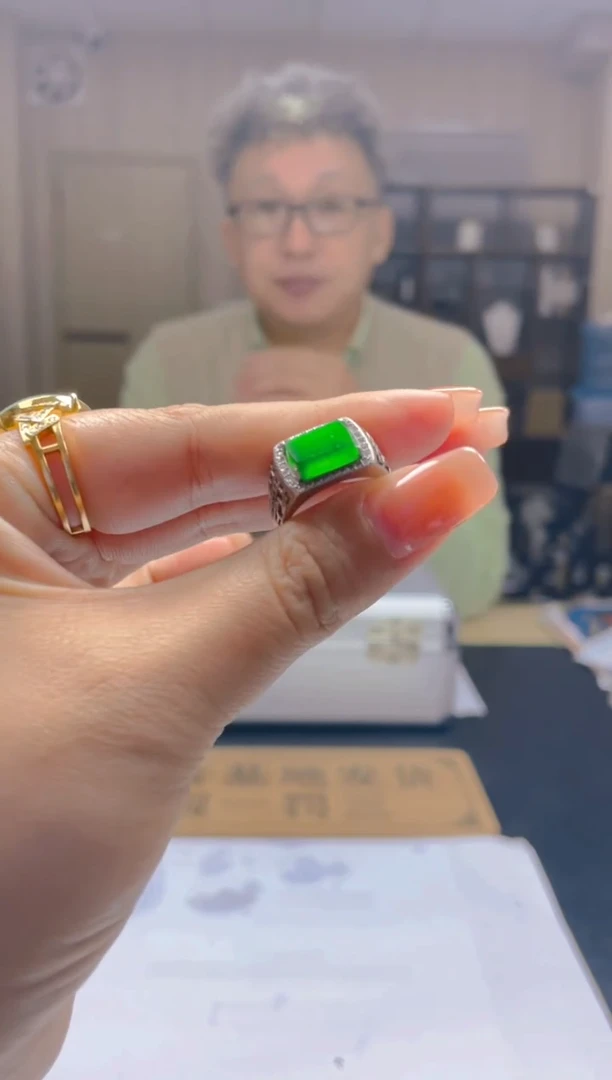 【闪购商品】定制翡翠未镶嵌戴松铭（凤）14121909