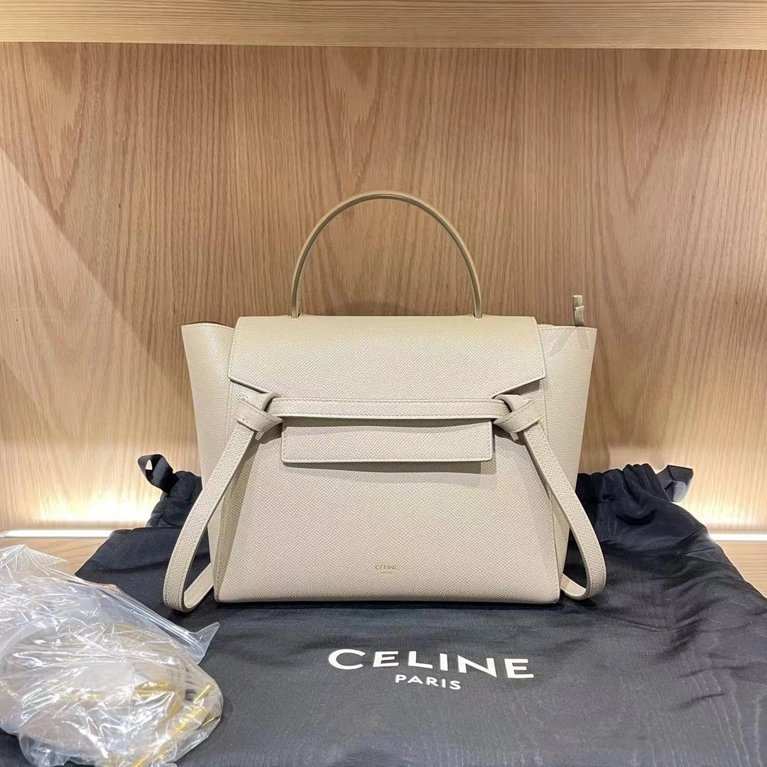 99新 Celine/思琳 飞小雨Fisoy/ 奶茶色鲶鱼中号斜挎包