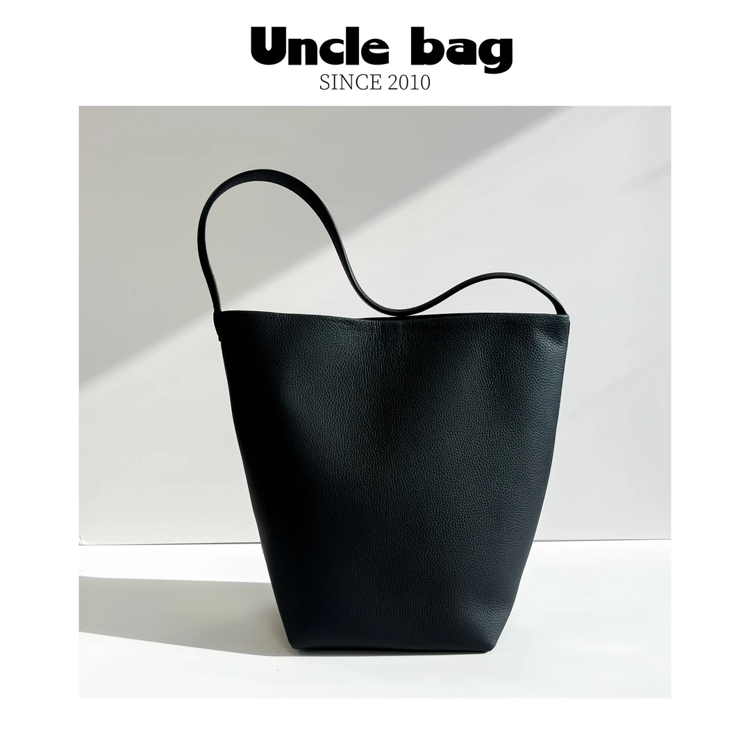 纯叔Tacy五店“togo水桶包”头层皮包包大容量通勤腋下包百搭慵懒